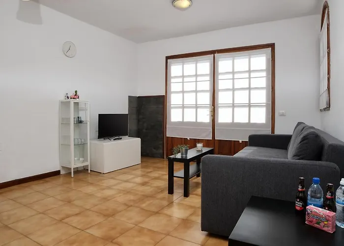 Sea Waves Lanzarote- 500m From Playa Grande, Pool&terrace By Lanzarote Puerto del Carmen (Lanzarote)